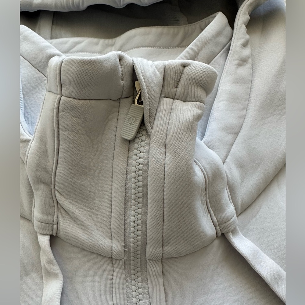 lululemon athletica Rogue Jacket - Picture 2 of 16